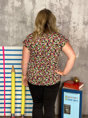 The Wrinkle Free Short Sleeve Lizzie Top - Black Multi Ditsy Floral (Small - 3X)