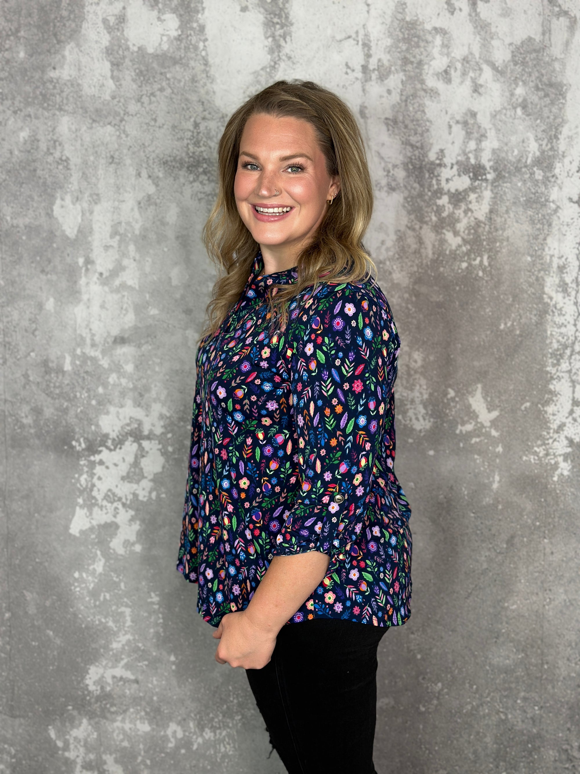 The Wrinkle Free Lizzie Top - Navy Multi Floral (Small - 3X)